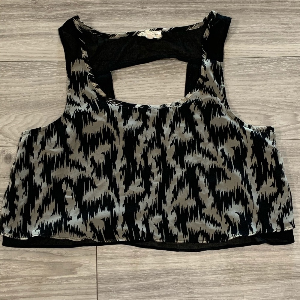 3/20 Sale! Silence & Noise Patterned Crop Tank Top